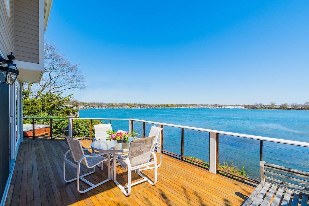 Amazing Getaway ~ Privatstrand, schöne Waterfront & Whirlpool in Branford (CT), Connecticut