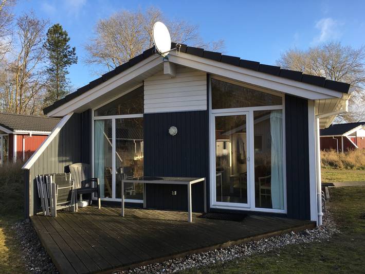 Ferienhaus für 4 Personen, mit Garten und Sauna sowie Terrasse, kinderfreundlich in Travemünde - 2