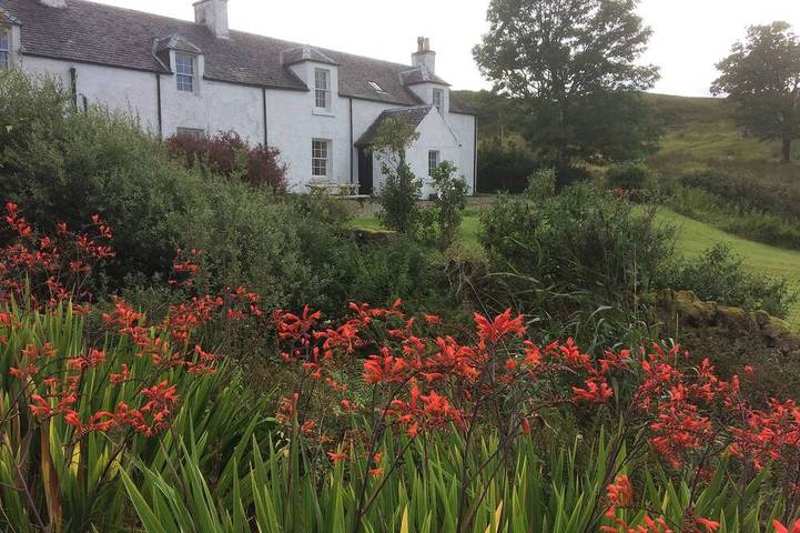Cottage for 5 people, with garden, with pets on the Isle of Mull