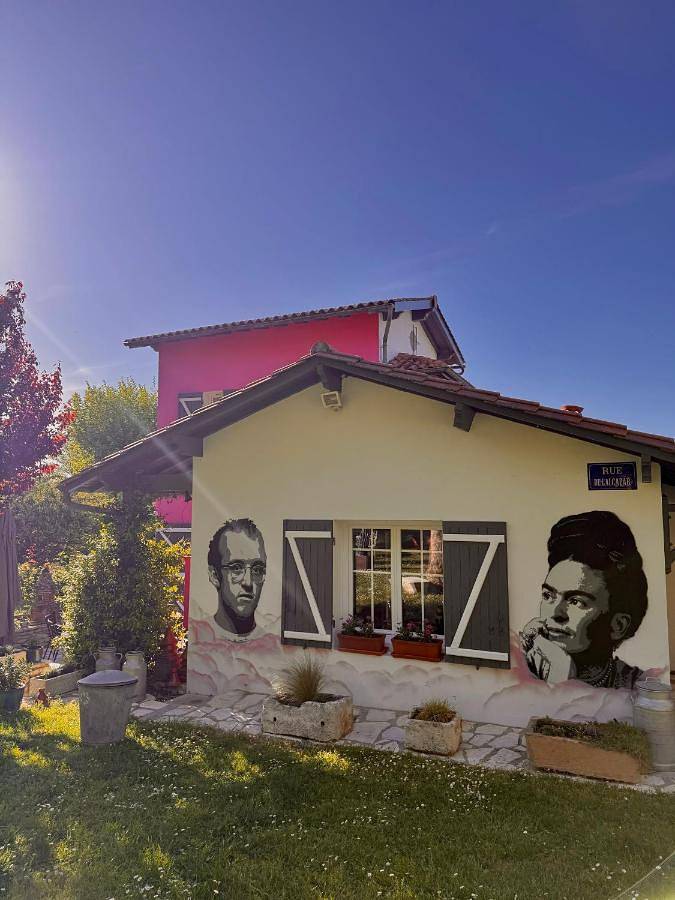 Chambre d’hôte pour 2 personnes, avec vue et terrasse ainsi que piscine et jardin à Blaye - 3