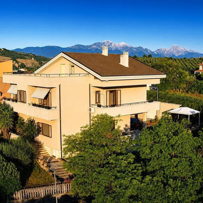 Appartamento vacanze per 6 persone, con panorama e giardino, con animali domestici - 1