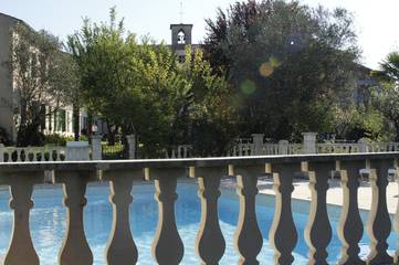 Hôtel pour 3 personnes, avec jardin et piscine à Les Vans