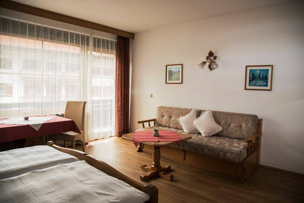 Ganze Ferienwohnung, Haus "Feichtner" - Ferienwohnung Walmberg in zentraler Lage in Reit im Winkl, Bayerische Alpen