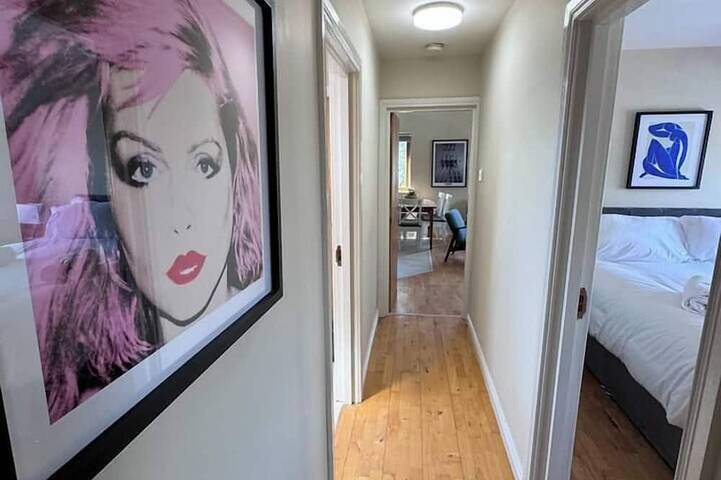 Ganze Wohnung, The Warhol - 2 bd Loft Style Ap. Ultra Fast Wifi in Belfast, Grafschaft Antrim