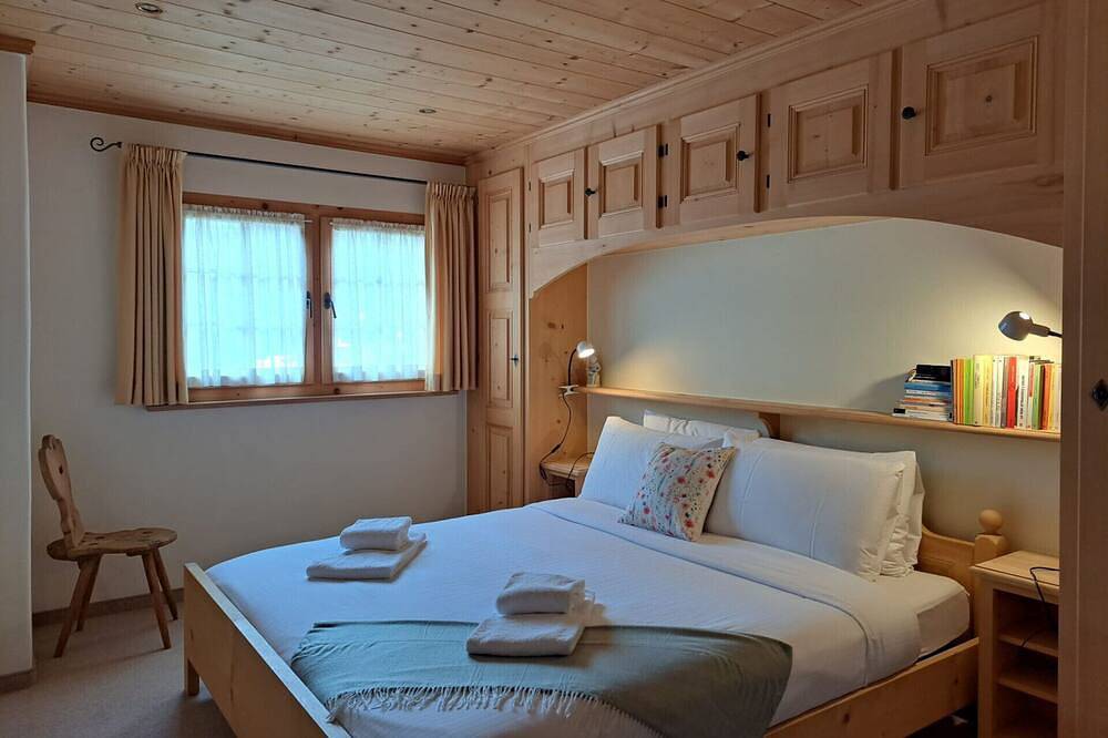 Ganze Wohnung, Charmantes und modernes Chalet (Laax Chalet) in Laax GR 2, Laax