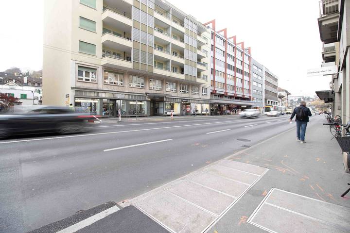 Gîte pour 5 personnes, avec balcon, adapté aux familles à Lucerne