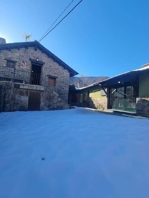 Casa rural para 5 personas, con terraza y vistas, Se admiten mascotas en Montaña de Luna - 2