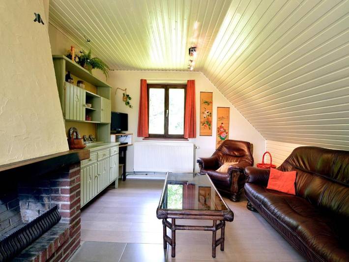 Gîte pour 8 personnes, avec Balcon et Terrasse ainsi que Jardin et Vue sur le lac dans Sourbrodt
