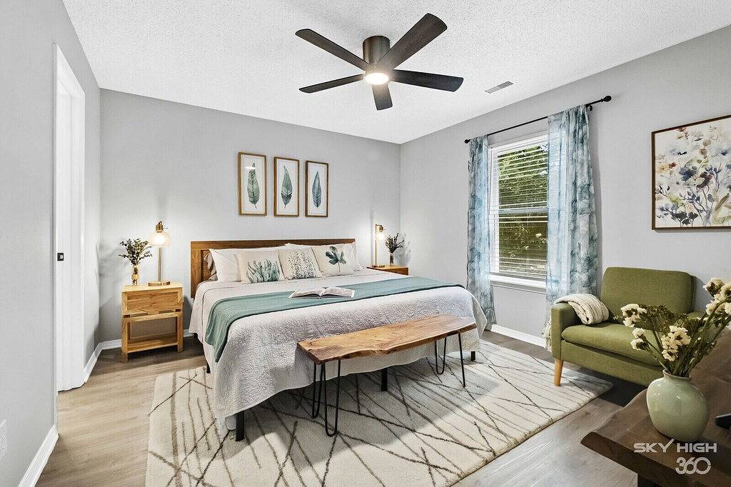 Kid, bike, dog, & work friendly. Foosball table! Razorback Greenway close by! in Bentonville, Ozark Mountains