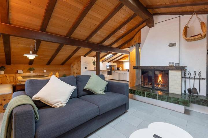 Gîte pour 5 personnes, avec jacuzzi et jardin dans Axalp