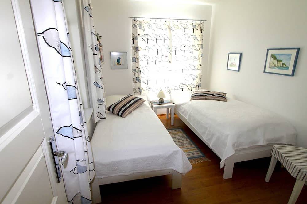 Ganze Wohnung, >Haus am Wald Nr. 4Haus am Wald Nr.4< idyllisch ruhig im Naturschutzgebiet in Teßmannsdorf, Salzhaff