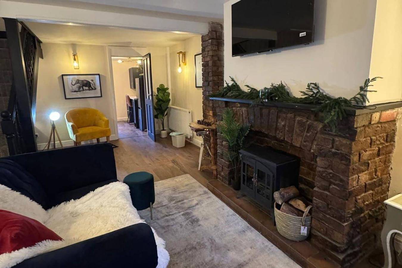 Winsford Woodford Cottage - Sleeps 6 - Pets Ok in Winsford (Cheshire), Cheshire West and Chester