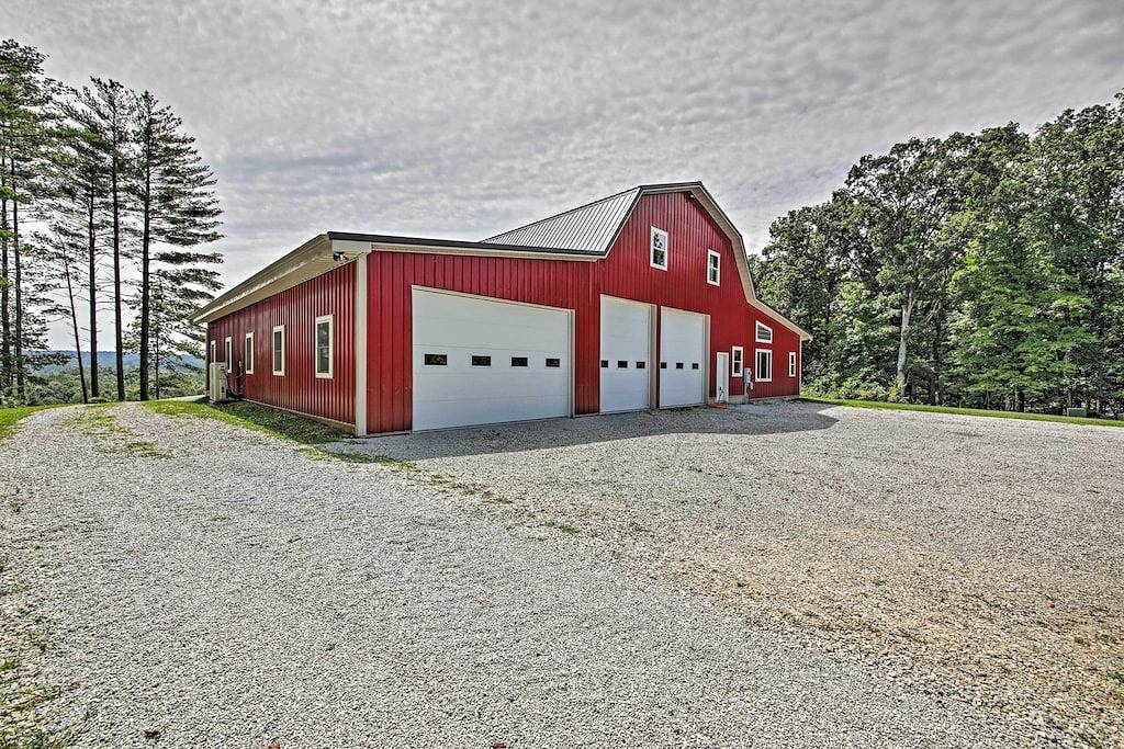 'Eagle Crest Lodge' - Large Group Getaway! in Hoosier National Forest