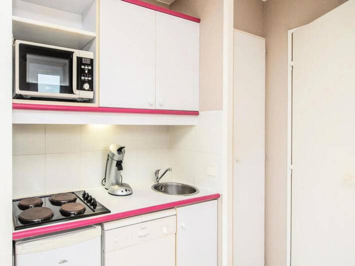 Gîte pour 5 personnes, avec piscine, adapté aux familles dans Plage La Badine - 2