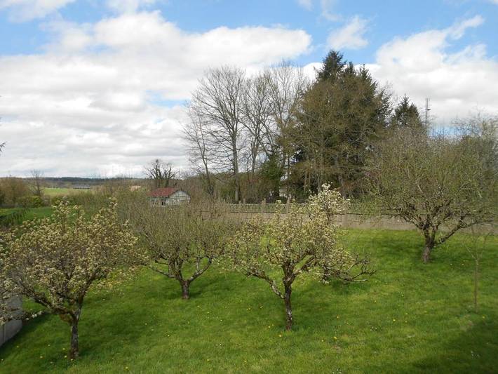 Location de vacances pour 7 personnes, avec vue et jardin à Guérigny - 2