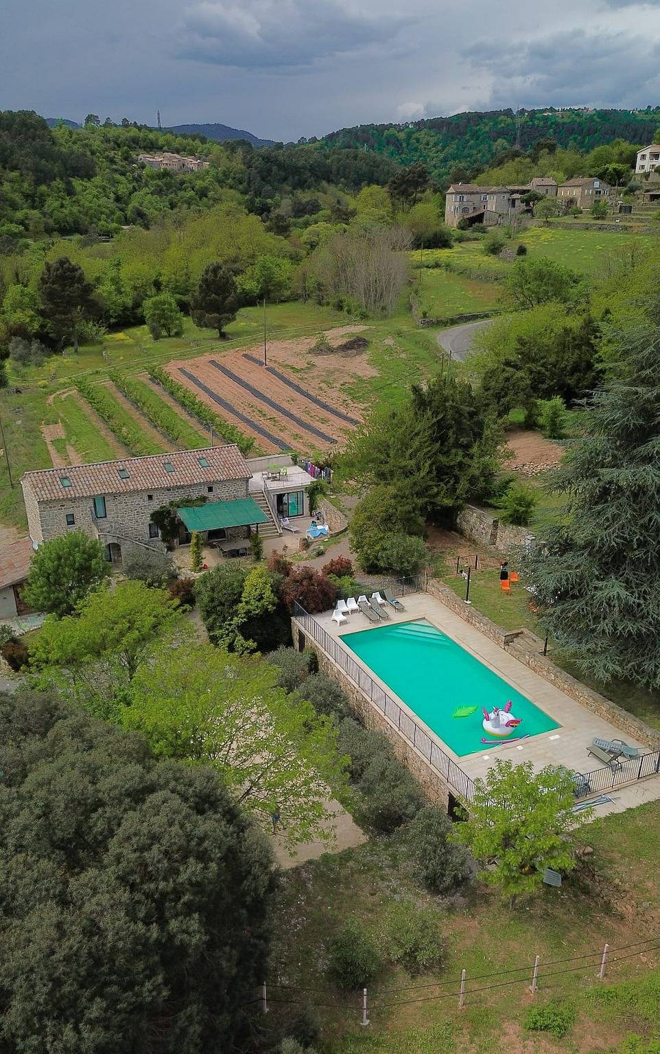 Gîte pour 18 personnes avec piscine in Chambonas, Parc naturel régional des Monts d'Ardèche