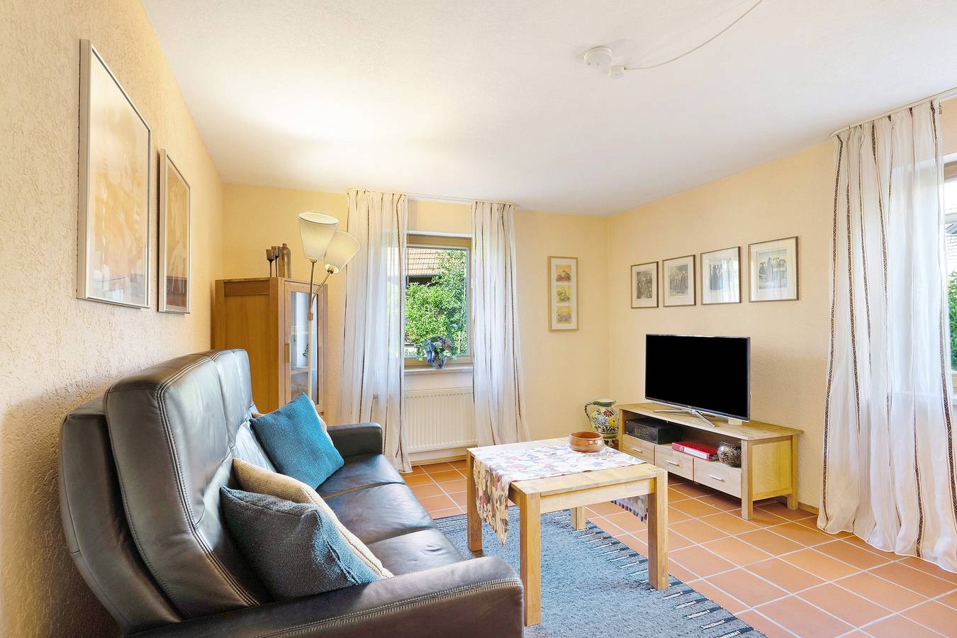 Ganze Wohnung, Ferienwohnung 'Haus Latt' mit Bergblick, privater Terrasse und Wlan in Durbach, Mittlerer Schwarzwald