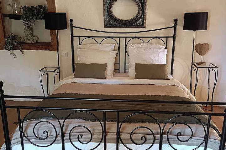 Location de vacances pour 8 personnes, avec jardin et terrasse à Saint-Cernin-de-l'Herm - 2