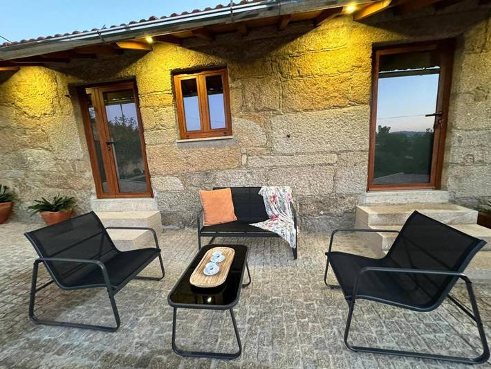 Location de vacances pour 6 personnes, avec jardin ainsi que vue et piscine dans Alpendurada - 4