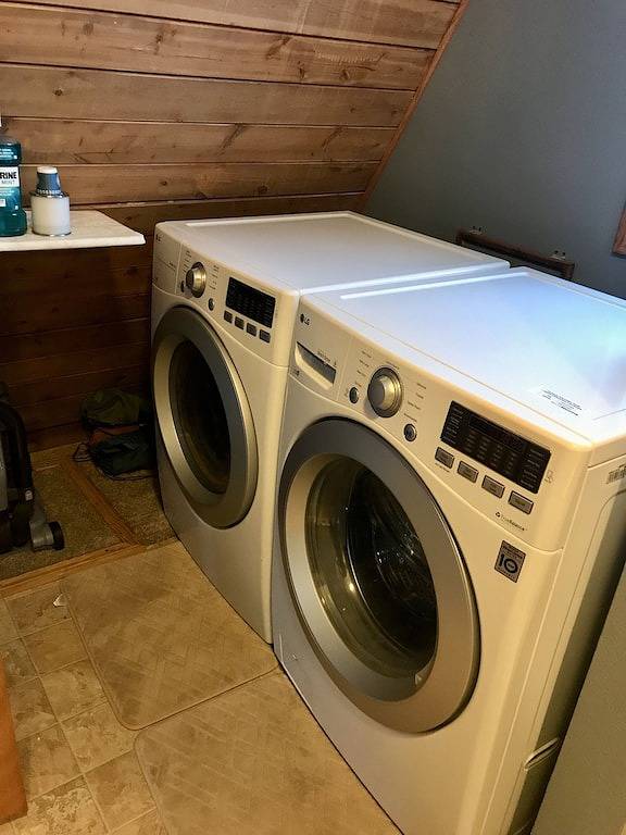 Vacation rental for 9 people, with terrace and sauna as well as hot tub, with pets in Upper Peninsula of Michigan