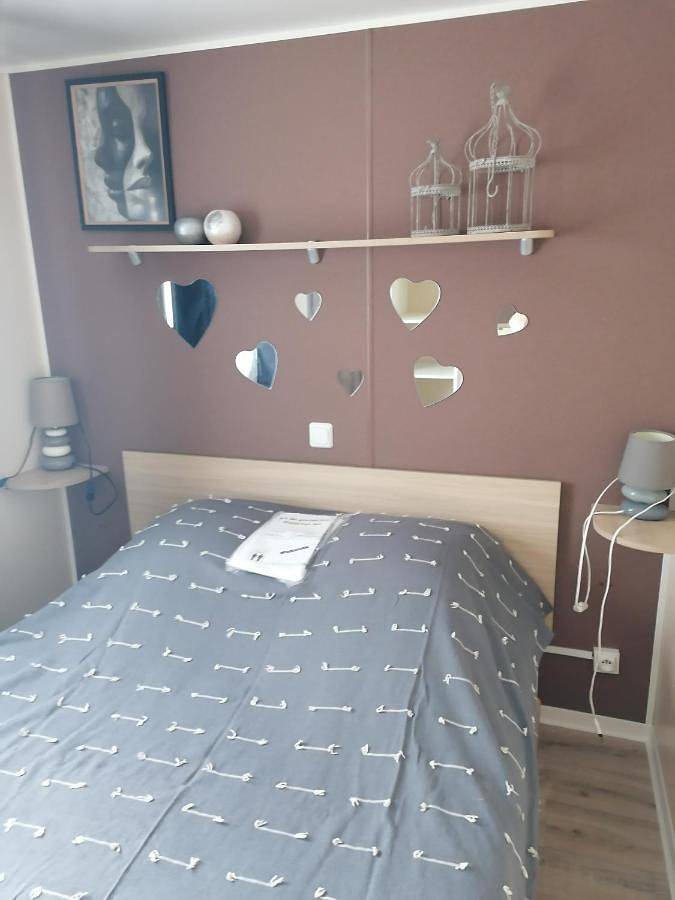 Camping pour 6 personnes, avec jardin et piscine, adapté aux familles à Vic-la-Gardiole - 4