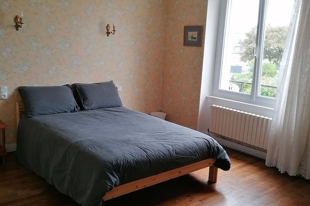 Traditional house 300 metres from the beach in Lilia, Plouguerneau