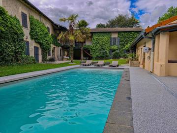 Chambre d’hôte pour 2 personnes, avec sauna et jardin ainsi que piscine et vue, animaux acceptés dans Rhône