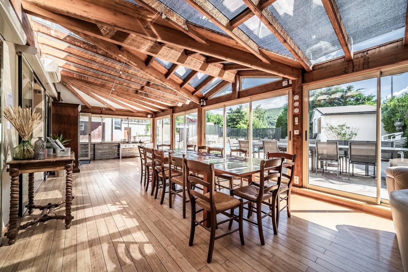 Clos Léonard – Country House with Pool for 14 Guests near Annecy in La Balme-de-Sillingy, Annecy region
