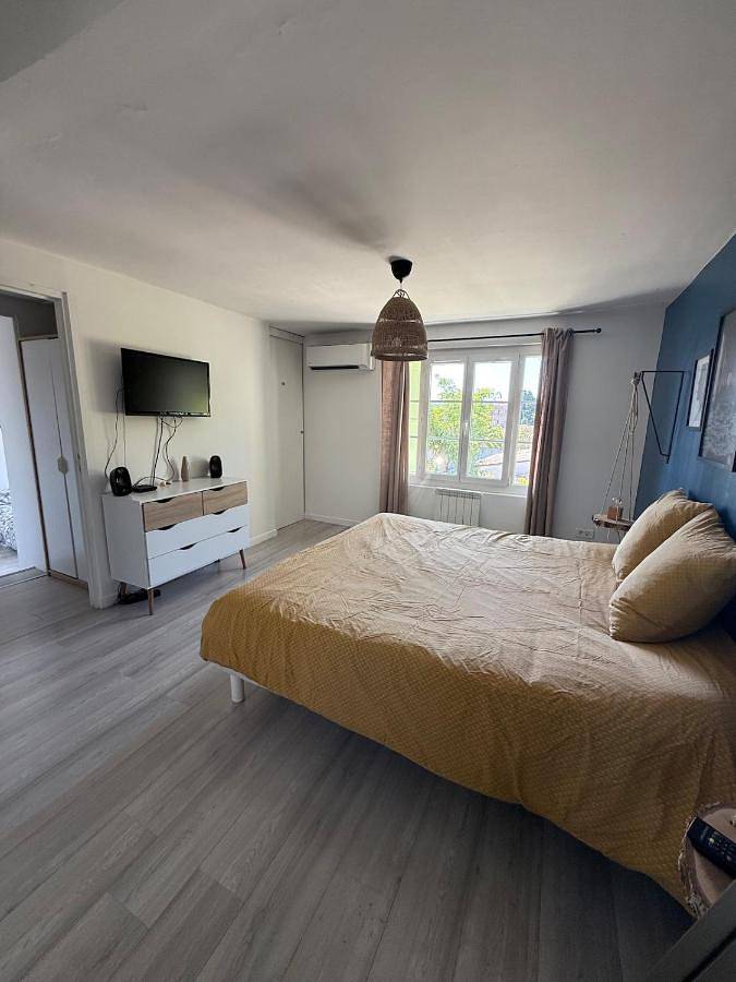 Location de vacances pour 4 personnes, avec Terrasse et Jardin à La Fare-les-Oliviers - 4