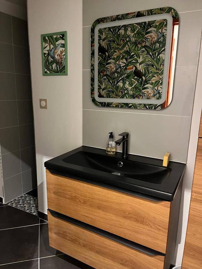Appartement entier, One-Bedroom Apartment in Montcaret, Périgord Pourpre