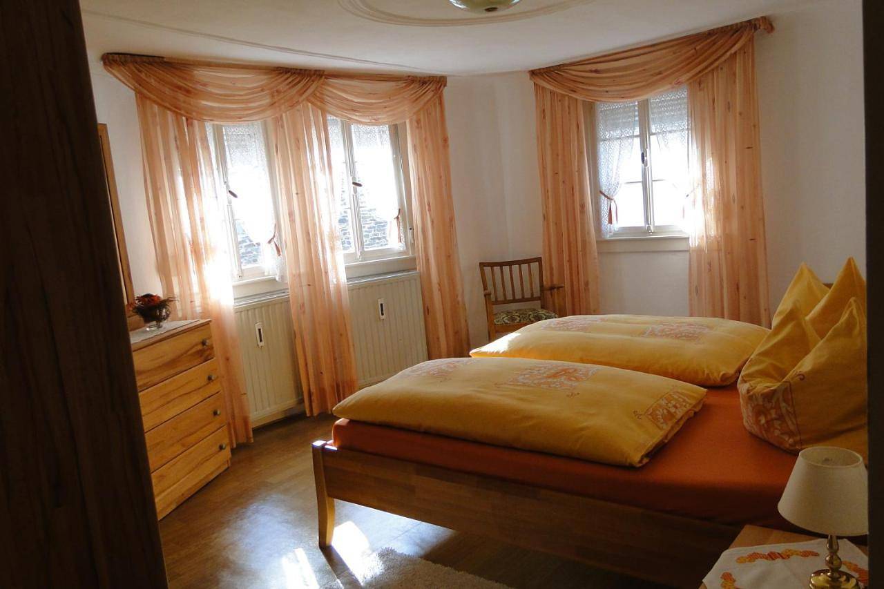 Geheel appartement, Altes Spitzhaus an der Goldroul in Senheim, Cochem-Zell