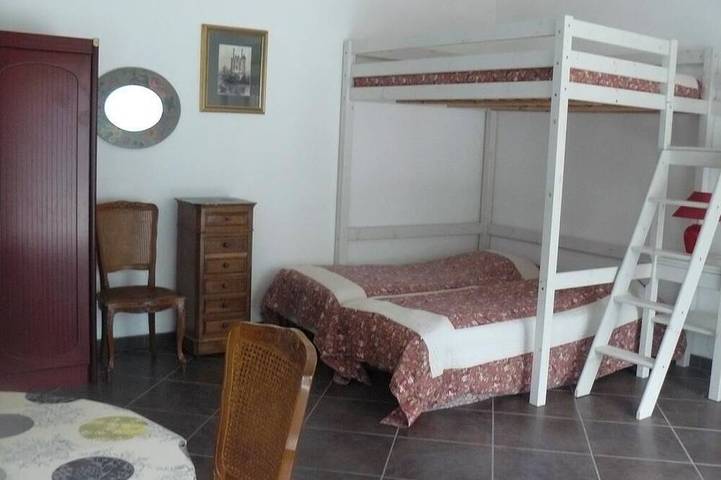 Gîte pour 4 personnes, avec piscine et jardin dans Les Eyzies - 2