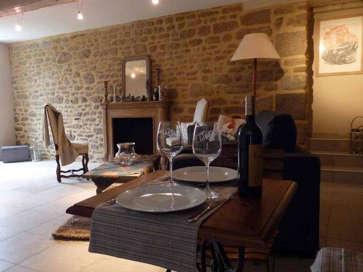 Location de vacances pour 2 personnes, avec jardin dans Maen-Roch - 3