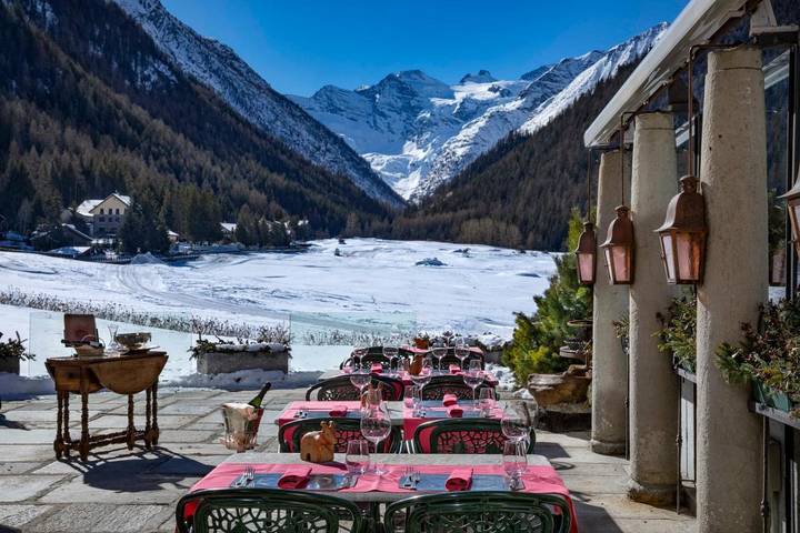 Hôtel pour 4 personnes, avec jardin et sauna ainsi que jacuzzi et piscine