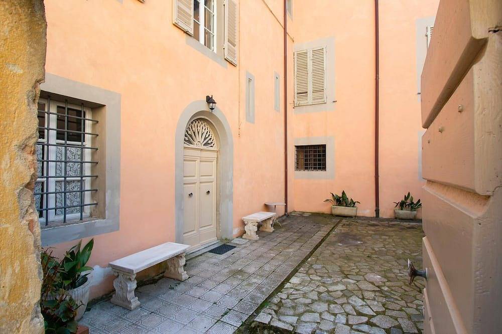 Il Palazzetto di Susanna tra le mura del castello in Calci, Pisa e dintorni