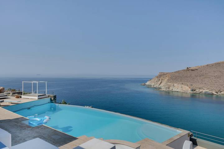 Holiday rental for 4 people, with garden and hot tub, with pets in Syros