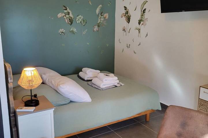 Entire apartment, Studio 300 metres from the beach in Porto-Vecchio in Santa Giulia, Porto-Vecchio