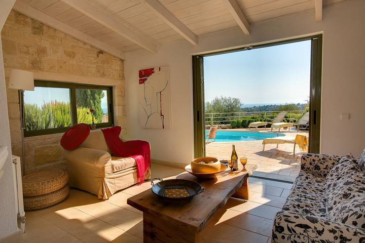 Villa 'Mataki Ideales Resort' with Sea View, Wi-Fi and Air Conditioning in Mousata, Kefalonia