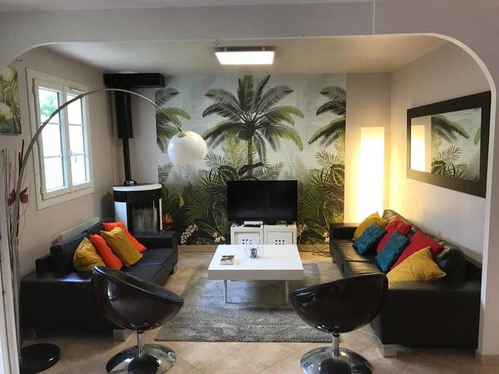 Location de vacances pour 14 personnes, avec jardin à Vaux-le-Pénil