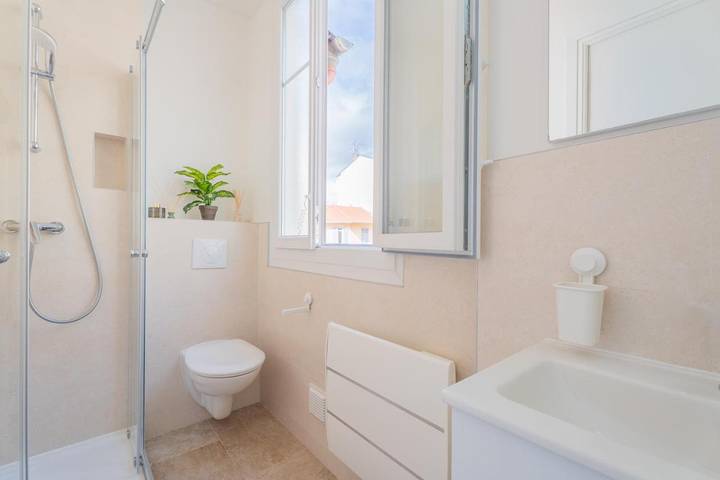 Gîte pour 2 personnes, avec balcon, animaux acceptés dans Gare De Nice Riquier - 3