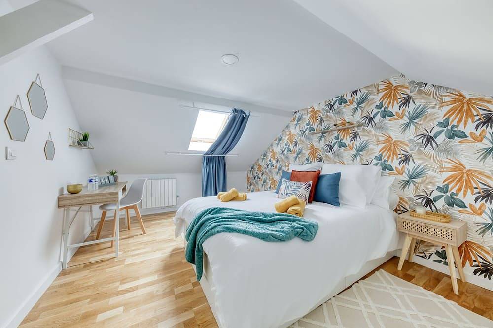 Maison 8 personnes - Métro + gare / Parking privée / Wifi / Aeroport Cdg / in La Courneuve, Seine-Saint-Denis