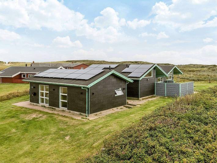 Ferienhaus für 8 Personen, mit Terrasse und Sauna in Løkken