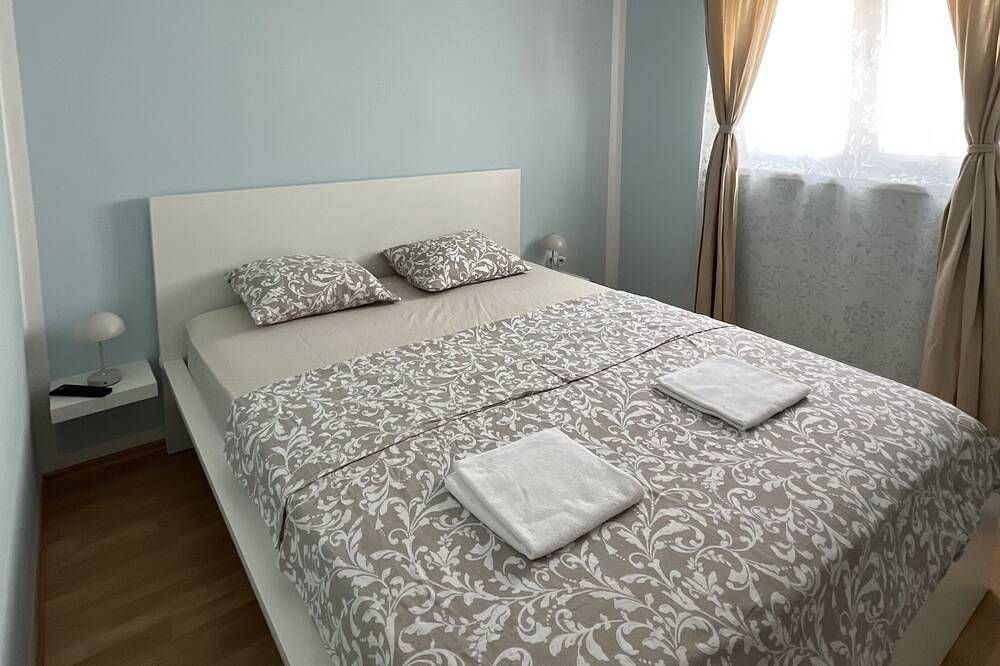 Apartamento entero, Apartamento de una habitación con aire acondicionado Starigrad, Paklenica (A-11683-b) in Starigrad Paklenica, Starigrad
