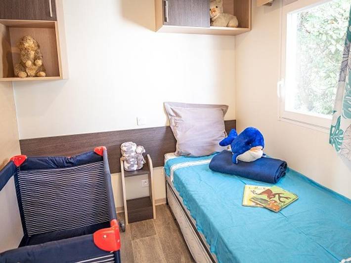 Camping pour 4 personnes, avec piscine et bassin pour enfant sur l' Île de Ré - 3