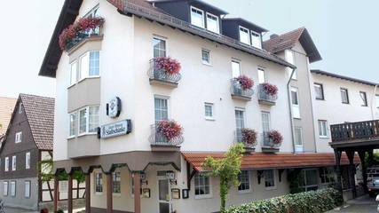 Ferienwohnung für 2 Personen, mit Garten und Balkon in Bad König