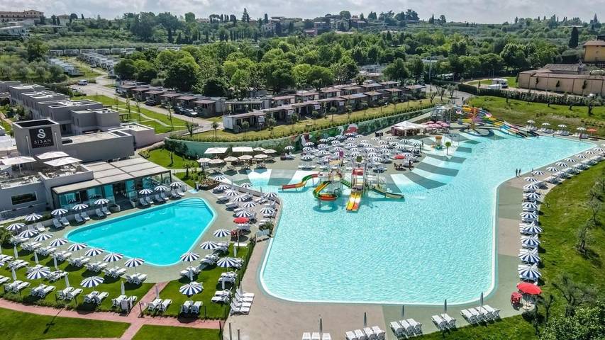 Camping per 6 persone, con Balcone e Terrazza nonché Giardino e Piscina per bambini a Bardolino