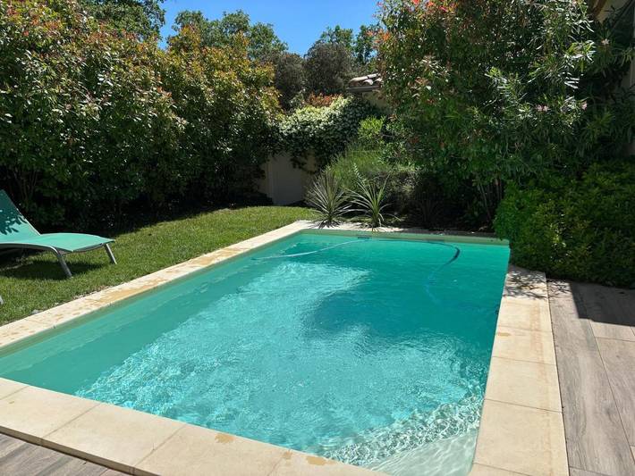 Location de vacances pour 6 personnes, avec jardin ainsi que piscine et jacuzzi à Uchaux - 4