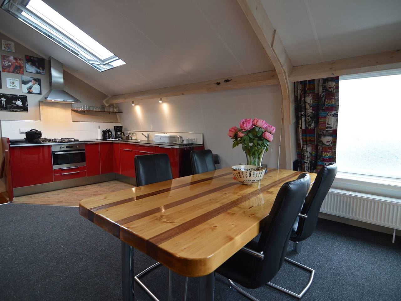 Zuhause mit Vinyls, Fahrrädern und Wasserwegen in Littenseradiel, Holländische Küste