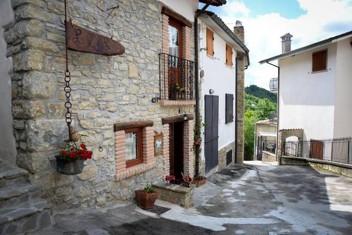 Casa vacanza per 2 persone, con Terrazza e Giardino nonché Panorama a Amatrice