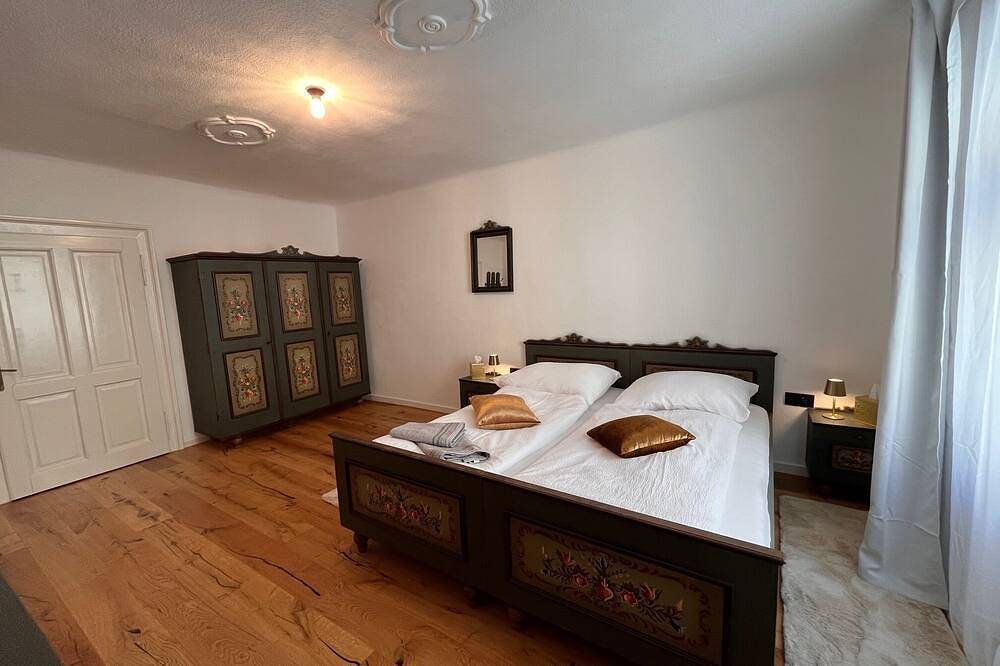 Ganze Wohnung, Moderne Wohnung \"Yellow\" im historischen Zentrum in Wiener Neustadt, Wiener Alpen in Niederösterreich